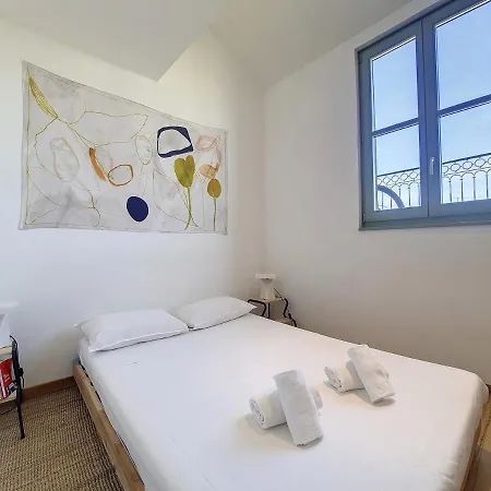 Nestor&jeeves - To Meet - - Floor Appartement